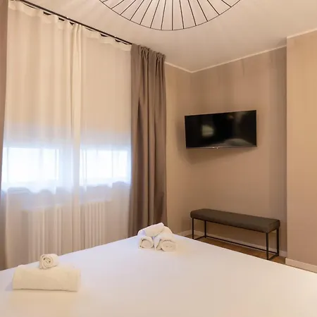 Beautiful 1 Bedroom Fiera Area - Mirable Pm Apartment Milan